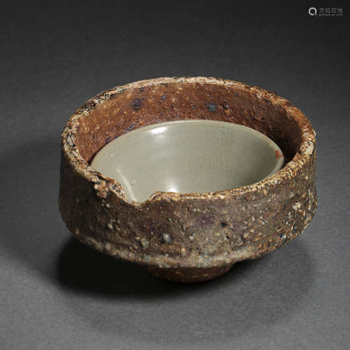 SOUTHERN SONG DYNASTY, LONGQUAN WARE CELADON CUP AND ORIGINA...