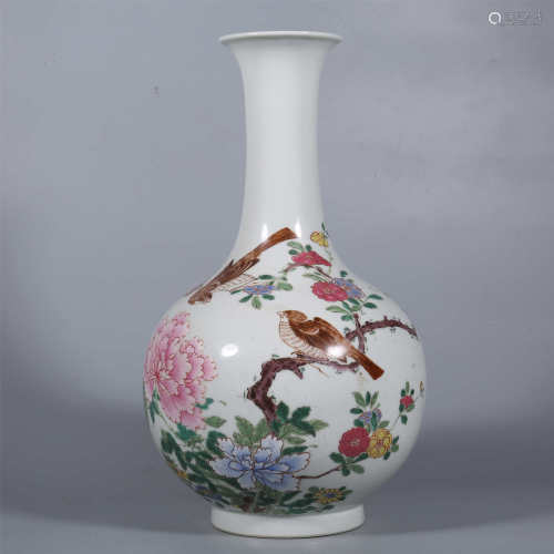 Qing-Yongzheng famille rose gall bottle