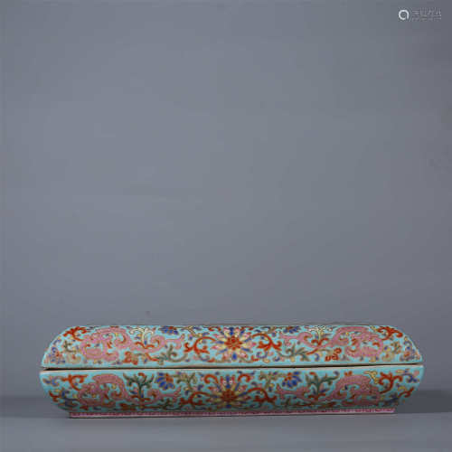 Qing Dynasty-Qianlong famille rose box with lid