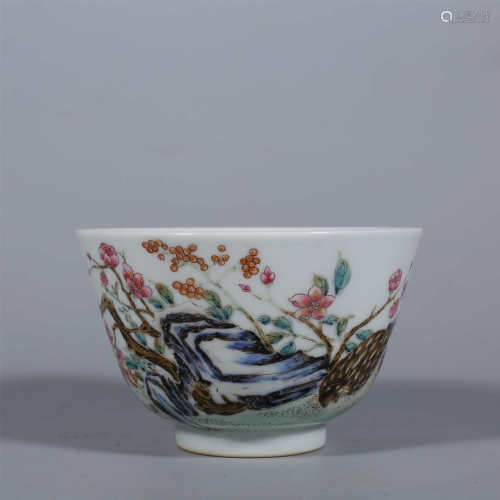 Qing-Yongzheng famille rose small cup