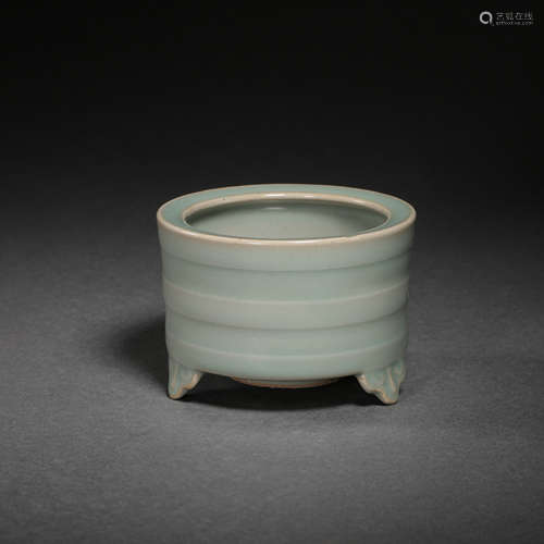 SOUTHERN SONG DYNASTY, LONGQUAN WARE CELADON FURNACE