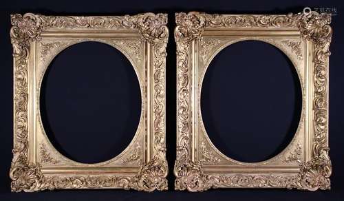 A Pair of Fine Victorian Gilt Picture Frames.