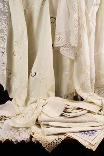 A Collection of Decorative Lace & Linen; table cloths, tray ...