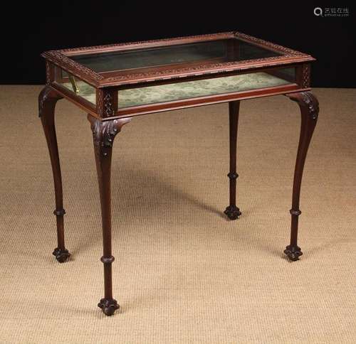 A Good Quality Late 19th Century Bijouterie Table.