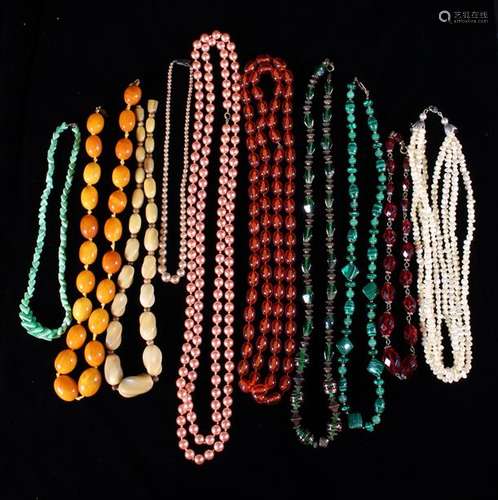 Ten Bead Costume Necklaces: Simulated pearls, faux amber, ho...