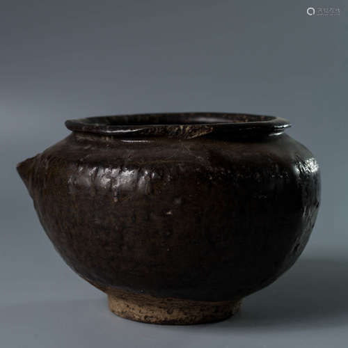 An Ugyen-Glazed Porcelain Teapot