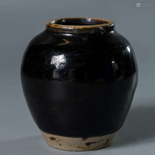 A Ugyen-Glazed Pottery Pot