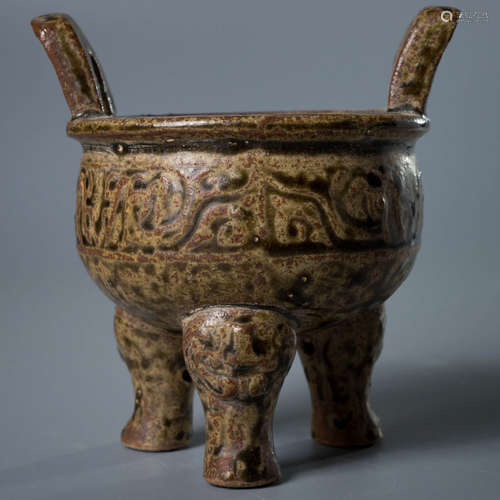 A Yue Kiln Celadon Double-Eared Incense Burner