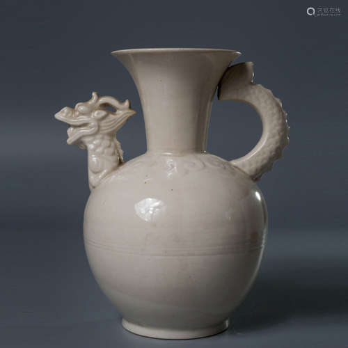 A Ding Kiln Dragon Porcelain Pot