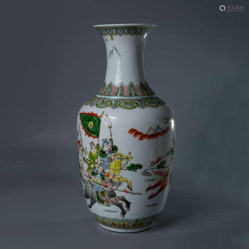 A Famille Verte Figure Porcelain Vase