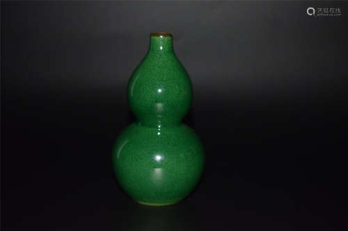 绿哥釉葫芦小瓶