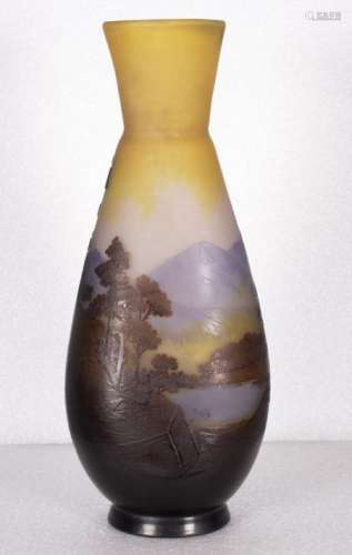 GALLE, Emile  (1846 - 1904)    Grand vase en verre multichou...