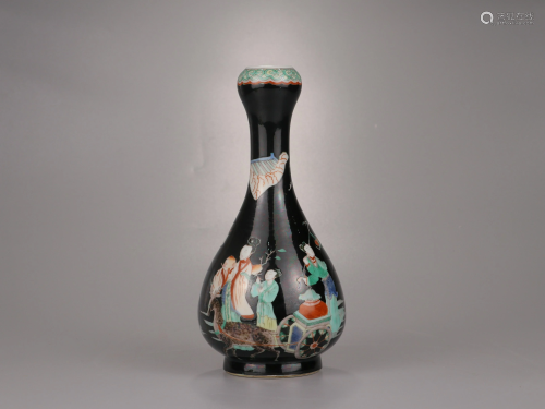 Black-ground Wucai Garlic-shaped Vase