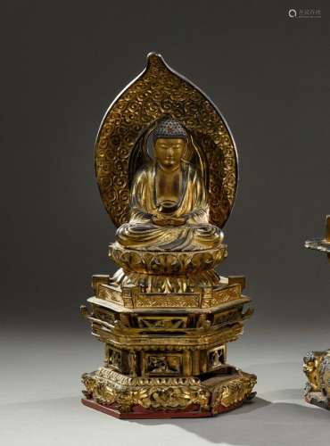 日本-江户时代(1603-1868)黑金漆木佛，在曼陀罗下坐着做