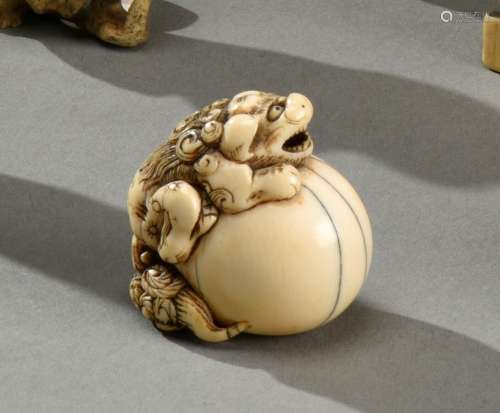 日本-江户时代(1603-1868)象牙网介，小志士的生命力之球H.3.5厘米...