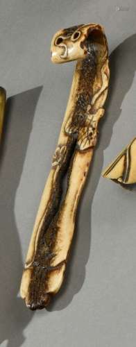 日本-江户时代(1603-1868)鹿角网介约1850-60年长12.5厘米