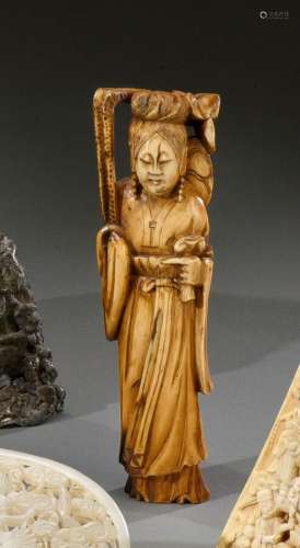 中国，19世纪明代象牙雕花观音H.18厘米 - 重量：200克碎裂、劈裂