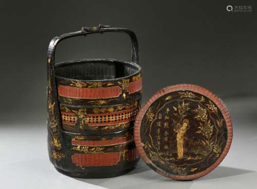 中国 - 19世纪初单柄水壶，有三格，由木头和竹子编织而成，髹黑红漆...