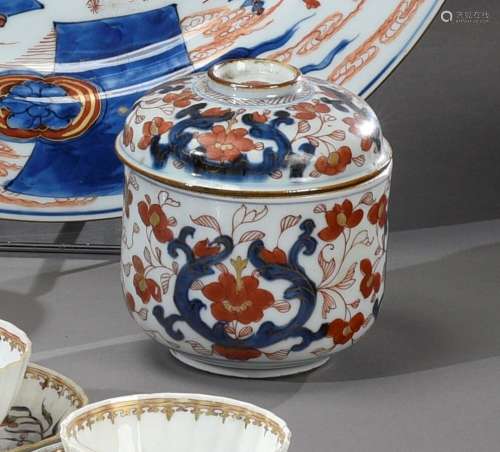 中国，印度公司--18世纪瓷盖壶H.12.5厘米