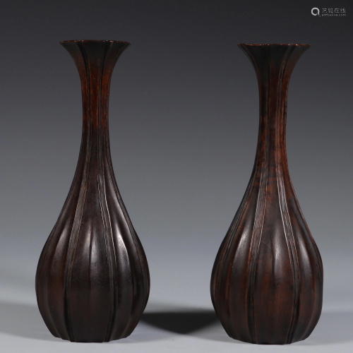 Pairs of Red Sandalwood Vase