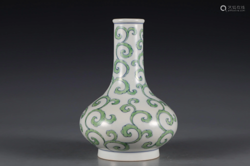 White-ground Green Glazed Vase