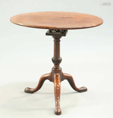 AN 18TH CENTURY MAHOGANY TRIPOD TABLE