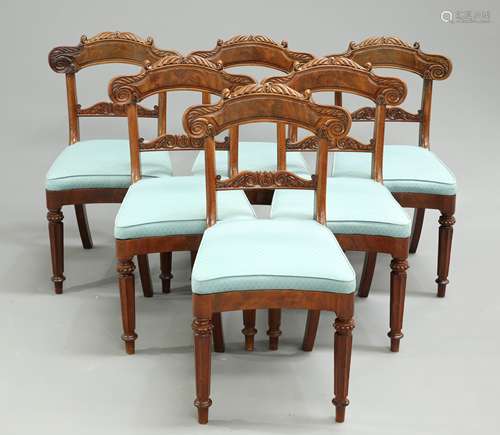 A SET OF SIX VICTORIAN MAHOGANY DINING CHAIRS