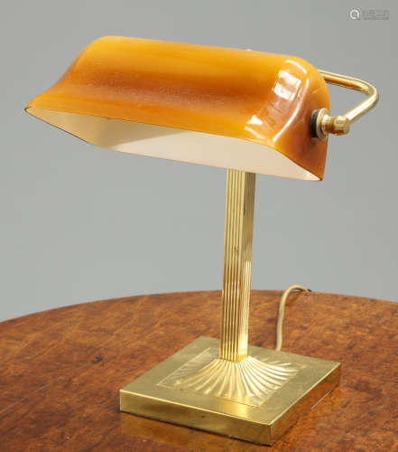 A GEORGIAN STYLE BRASS DESK LAMP