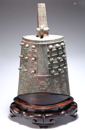 A RARE AND LARGE BRONZE BELL, YONG ZHONG