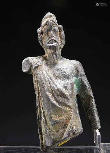 A BRONZE FIGURE OF A NOBLEMAN