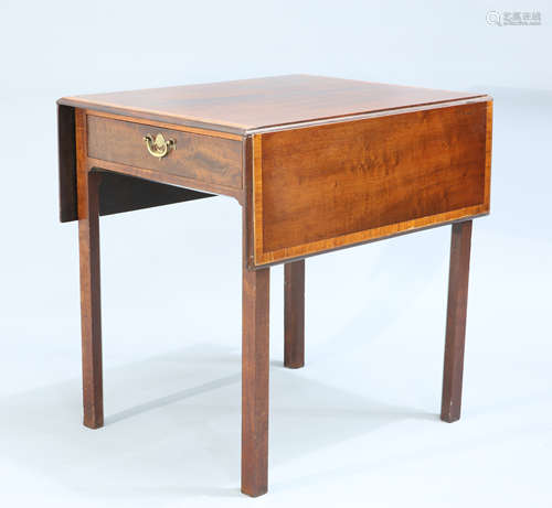 A GOOD GEORGE III SATINWOOD BANDED PEMBROKE TABLE, BY GILLOW...