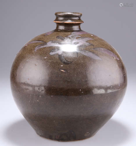 A NORTHERN SONG DYNASTY CIZHOU TYPE OVOID JAR