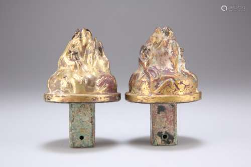 A PAIR OF GILT CHARIOT FITTINGS, HAN DYNASTY