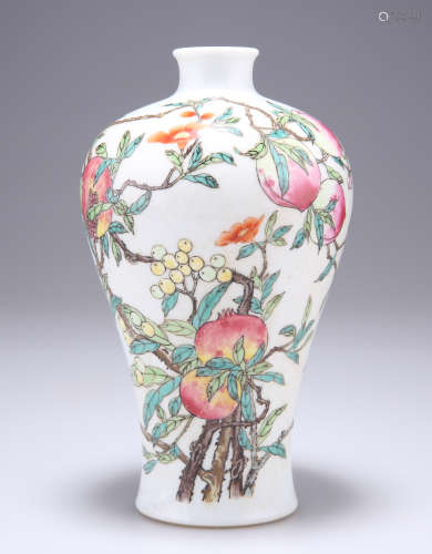 A CHINESE FAMILLE ROSE MEIPING VASE