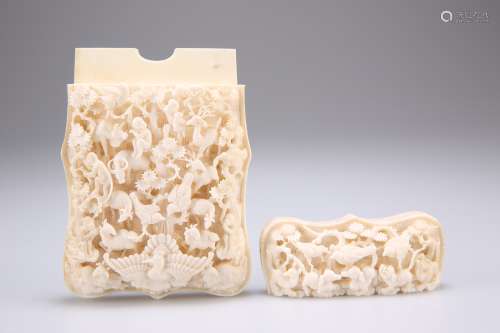A CHINESE IVORY CARD CASE, CANTON, 19TH CENTURY