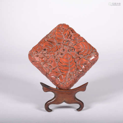 A carved lacquerware 'floral' box
