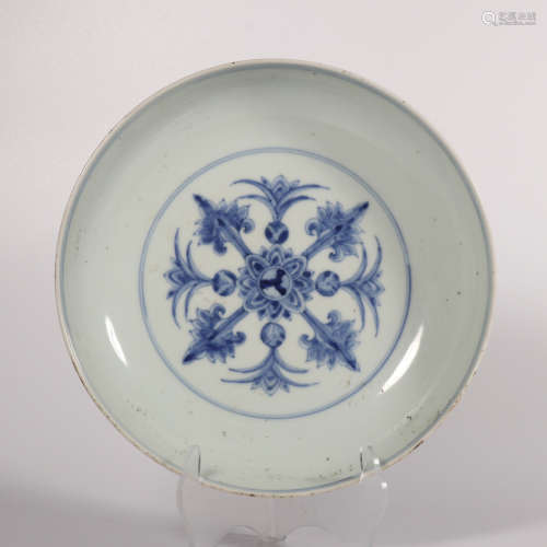 A blue and white 'floral' dish