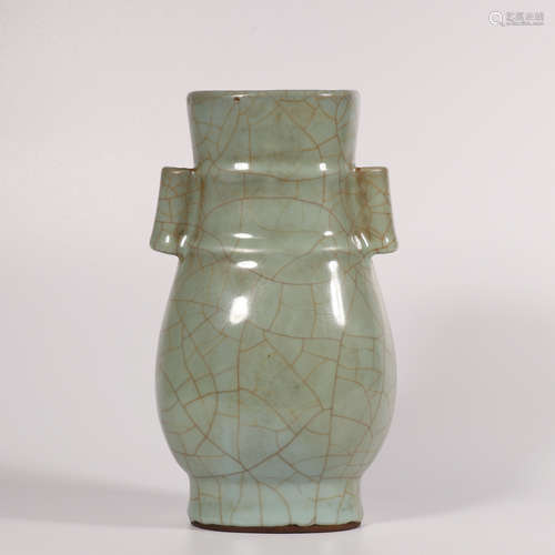 A officer glazed vase