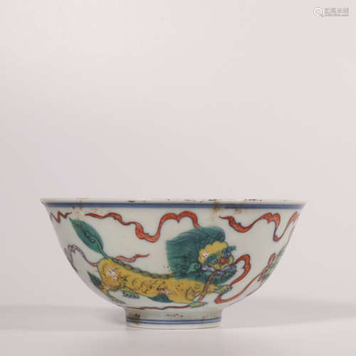 A Wu cai 'lion' bowl