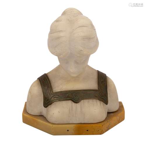 JUGENDSTILBÜSTE EINER JUNGEN FRAU, Um 1900, Alabaster und pa...