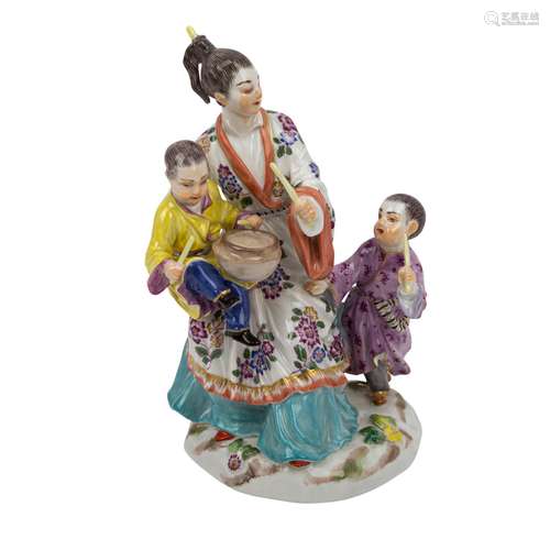 MEISSEN Figurengruppe 'Japanerin mit Kindern', 20. Jhd. Auf ...