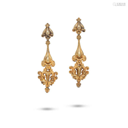 A PAIR OF GOLD PENDENT EARRINGS, CIRCA 1837