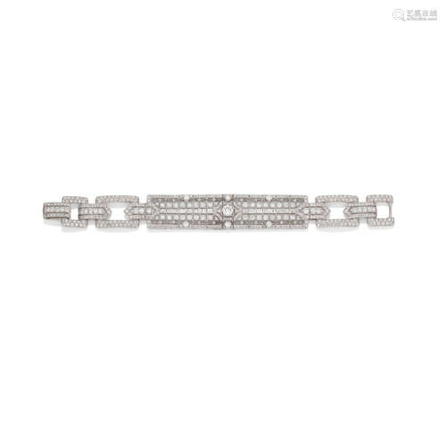 AN ART DECO DIAMOND BRACELET, CIRCA 1925