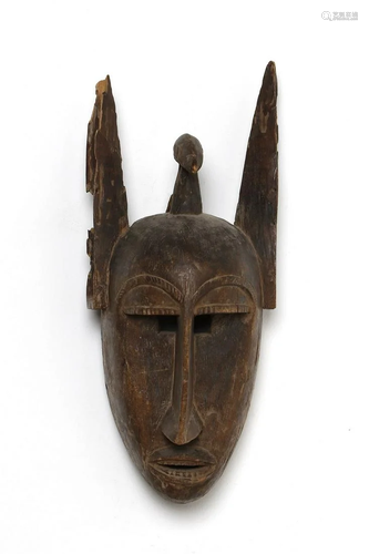 Arte africana A anthropomorphic Baule maskIvory Co…