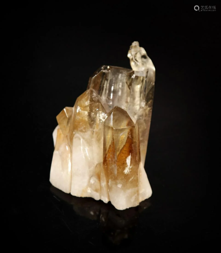 Naturalia A group of quartz crystals Brazil (?) .