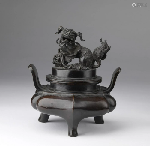 Arte Cinese A tripod bronze censer China, Qing