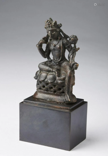 Arte Indiana An important bronze figure of meditating