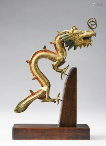 Arte Cinese A gilt bronze dragon China, Qing dynasty.
