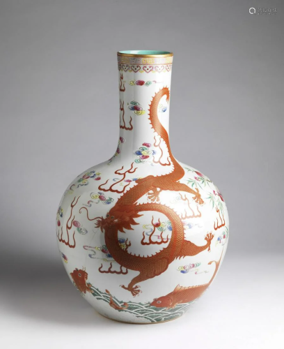 Arte Cinese A large tianchuping porcelain vase