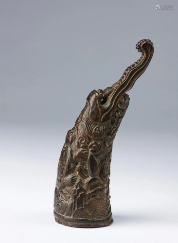 Arte Himalayana A horn reliquiary carved with makara,